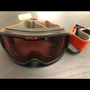Bolle NWT Kid Goggles Youth Small 3-6y Matte Black,Vermillon Lens, Monkey Band